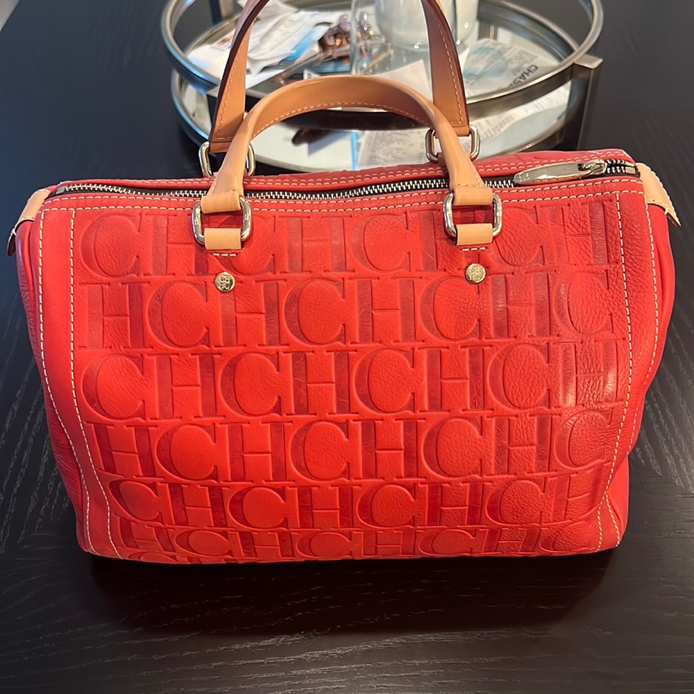 CH Carolina Herrera Andy 8